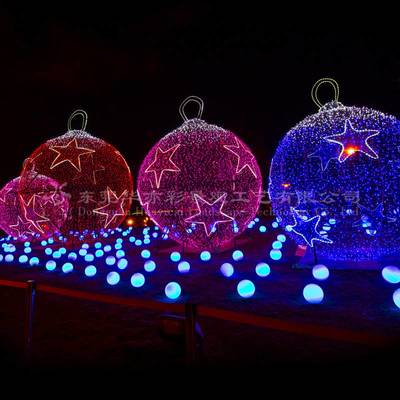 彩灯点亮双节 甘孜景区与自贡彩灯公司的匠心合作